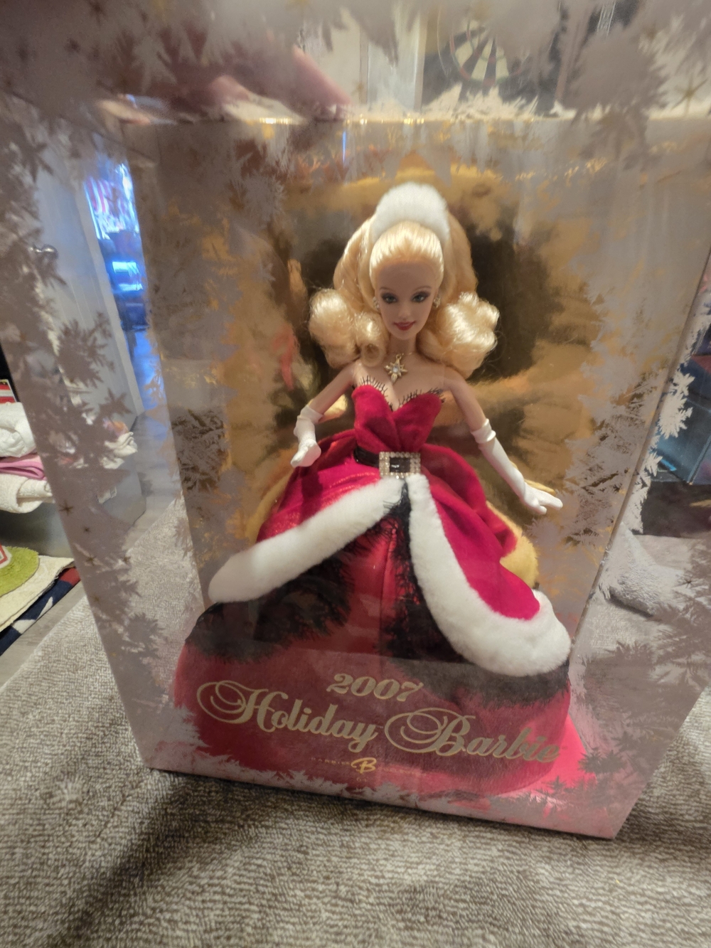 Barbie 2007 Holiday Barbie - Red and White Festive Gown